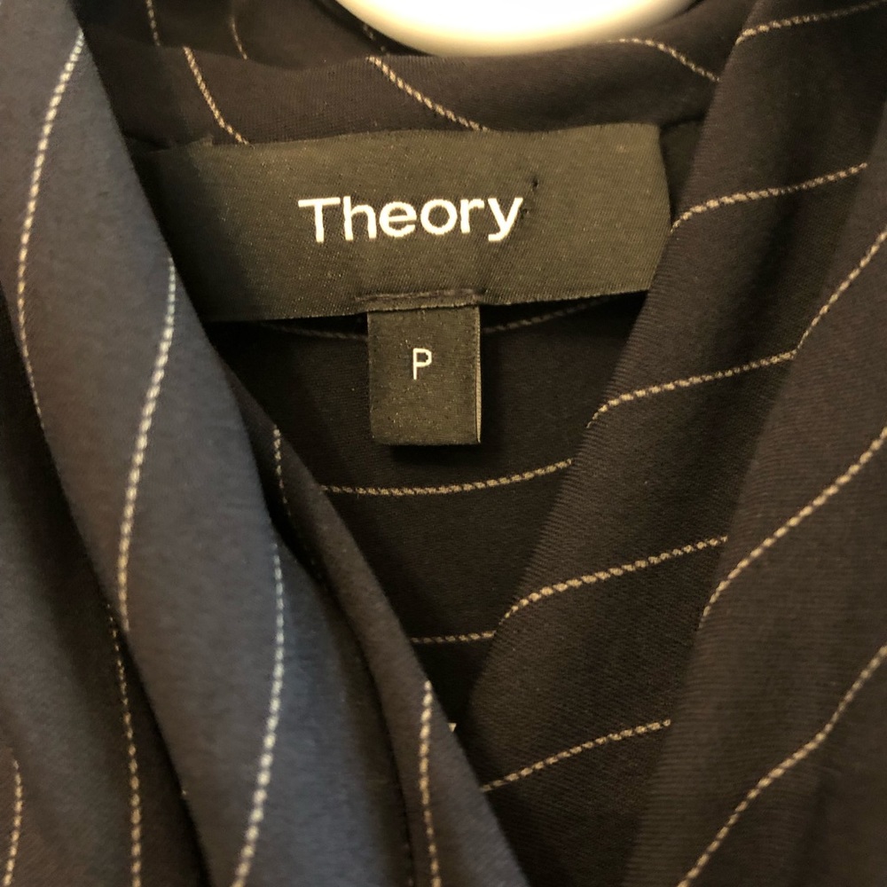 Theory pin stripe sleeveless dress shirt - Picture 2 of 6